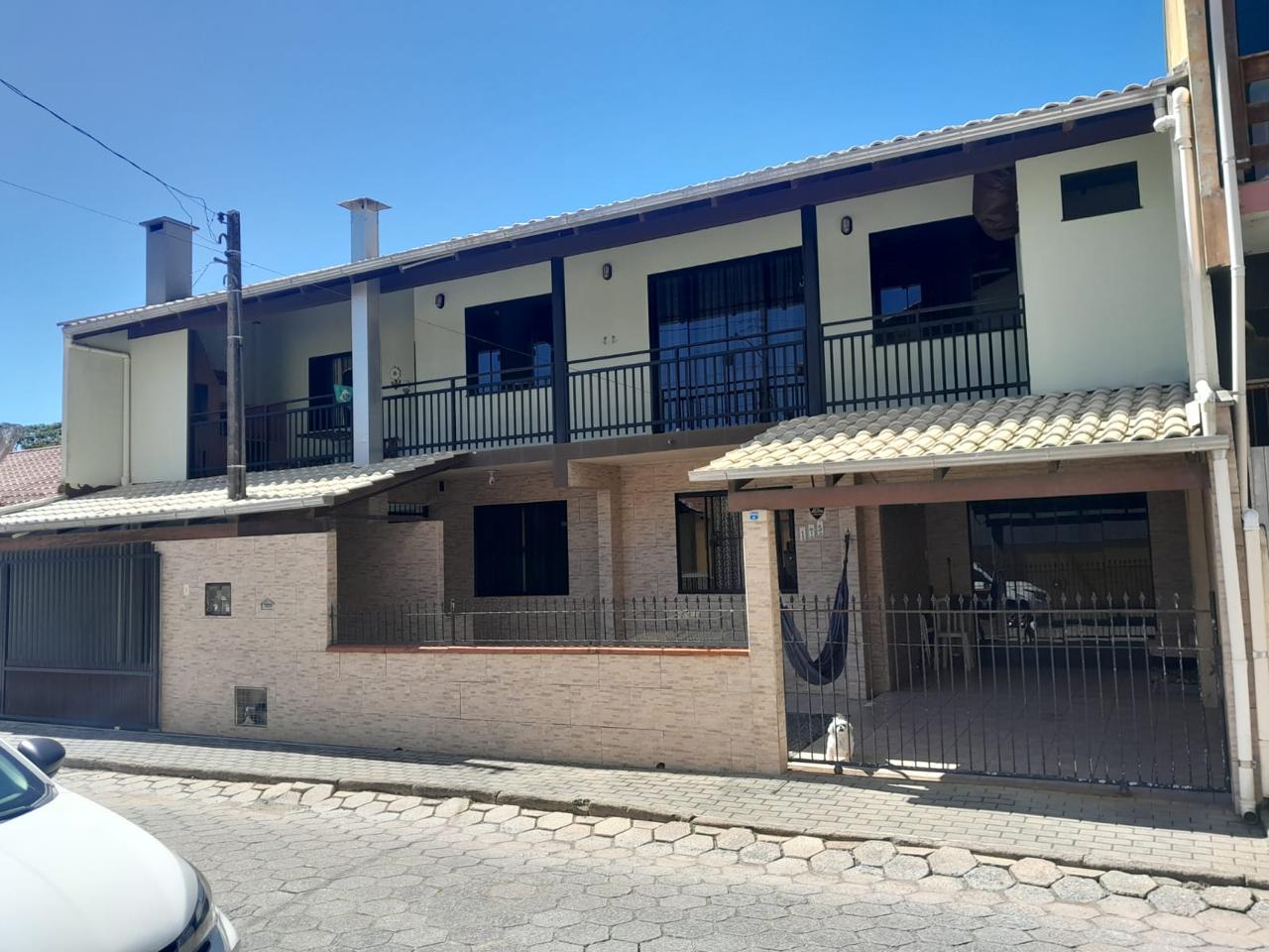 Duas residências independentes a 250 m da praia — Centro, Penha